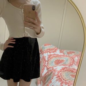black flowy skirt